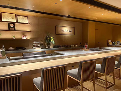 Starred Hotels & High-end Restaurants
