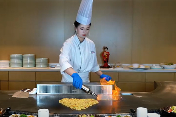 福成国际大酒店 Teppanyaki restaurant interior