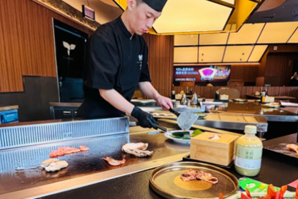 牛YO·鲸九 Teppanyaki restaurant interior