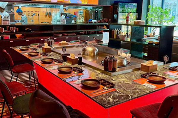 前羽·铁板烧海鲜自助 Teppanyaki restaurant interior