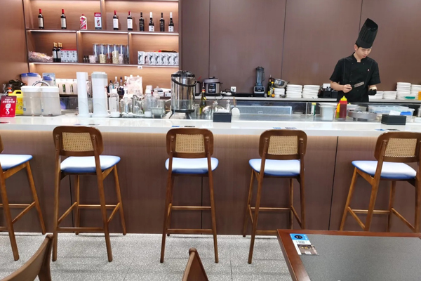 一板一味 Teppanyaki restaurant interior